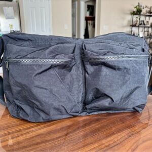 BAGGU Medium Black Cargo Crossbody Bag